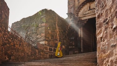 Image of Ranthambore Fort with steps leading inside